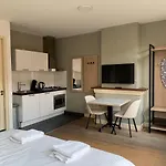 公寓式酒店 植物园花园公寓 3*